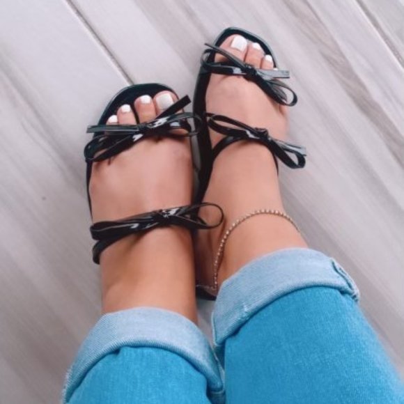 Black Bow Open Toe Flat Sandal - Picture 5 of 6